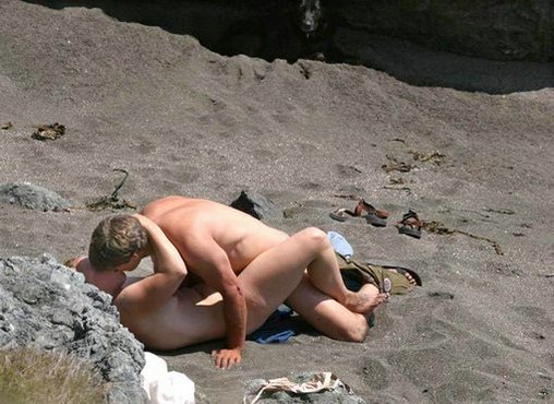 Beach sex on public Free Public